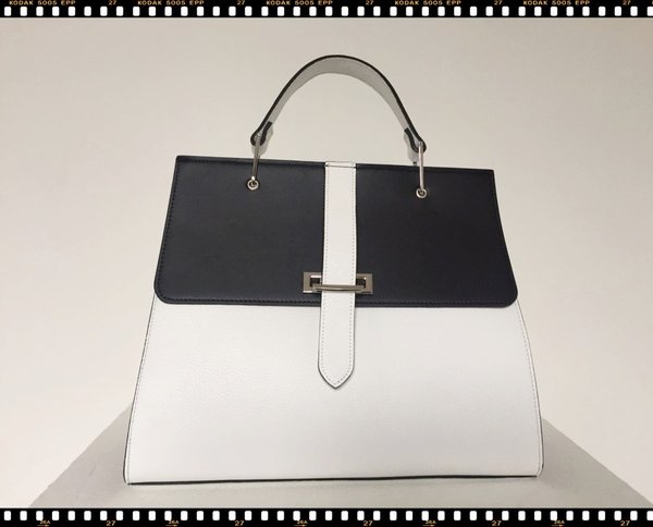 Borsa in vera pelle bicolore bianco/nero. ( 35x28x14 )