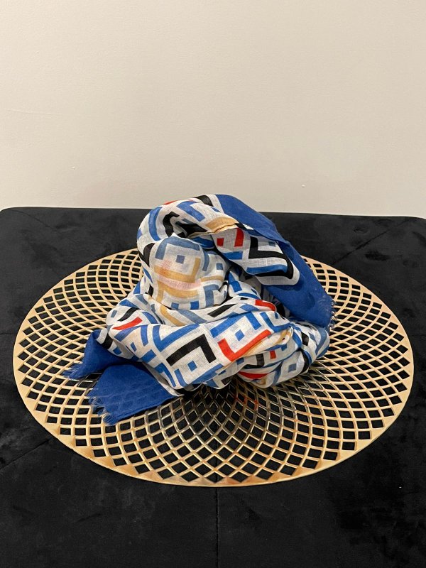 Foulard fantasia quadri bluette.