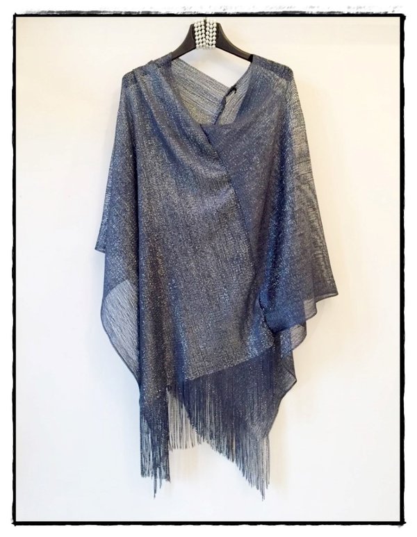 Poncho blu in retina di lurex con frange.