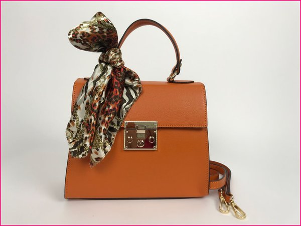 Borsa vera pelle arancio con finiture dorate , tracolla e foulard. ( 23x20x10 )