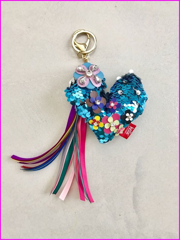 Charms cuore azzurro in paillettes con frange multicolore