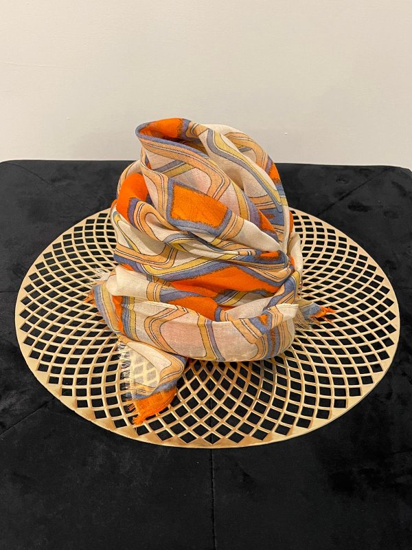 Foulard fantasia geometrica arancio.