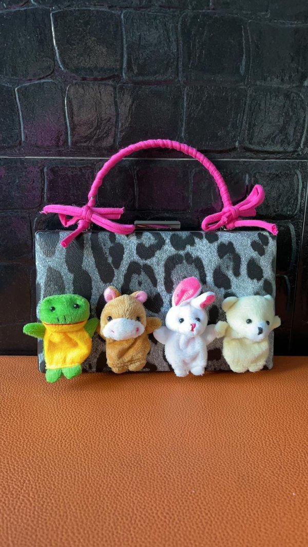 Mini bag animalier con animal Puppet e fiocchi fucsia. Sensations Creations.