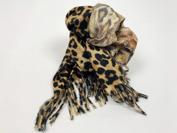 Pashmina con frange doppia stampa Animalier nera.