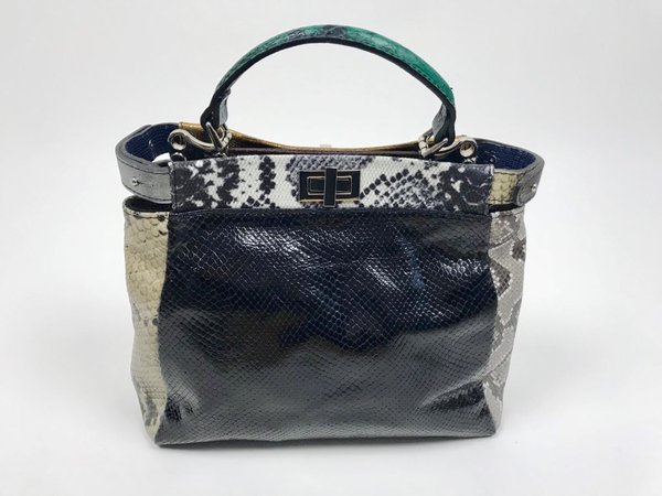 Borsa patchwork vera pelle dai toni grigio neri. ( 30x23x14 )