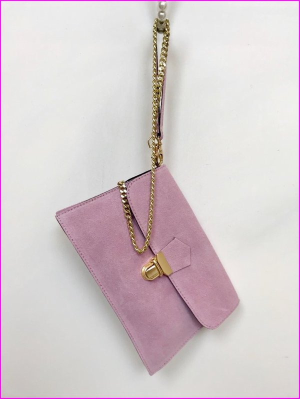 Doppia pochette in vera pelle scamosciata rosa da polso e con tracollina dorata.