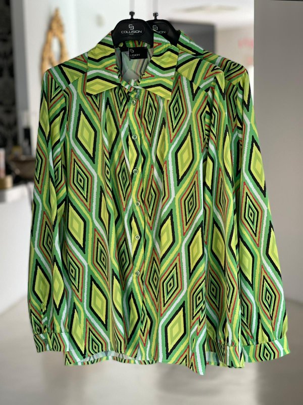 Camicia verde fantasia geometrica