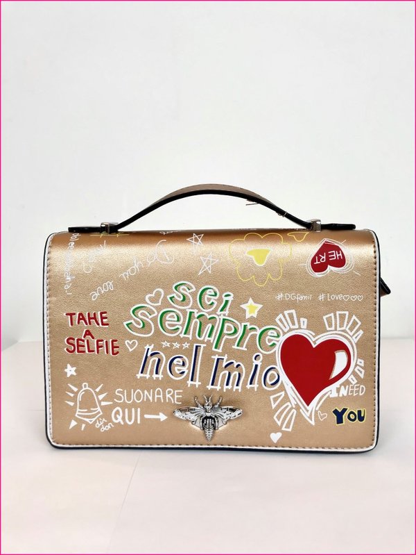 Borsa Cuore rosata street style con tracolla. ( 23x15x7 )