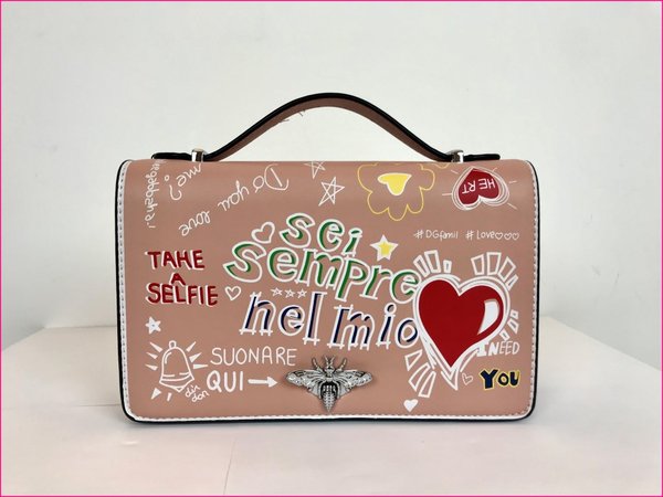 Borsa Cuore rosa street style con tracolla. ( 23x15x7 )