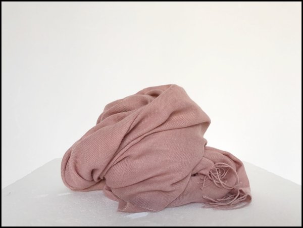Pashmina rosa in calda lana. 