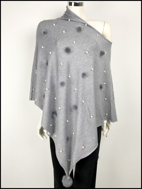 Poncho grigio con perle e pon pon visone.