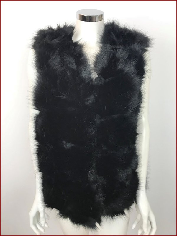 Gilet nero in pelliccia ecologica.