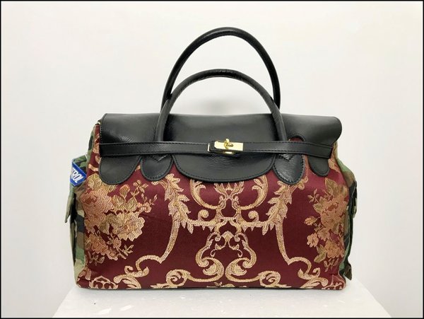 Borsa damascata bordeaux con lati camouflage verdi. ( 43x29x19 )