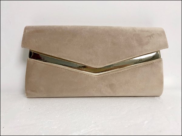 Pochette sabbia in velluto e vernice. ( 26x15x3 )