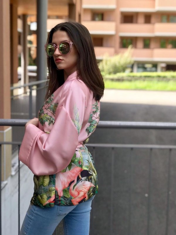 Kimono in fantasia rosa, Vicolo.