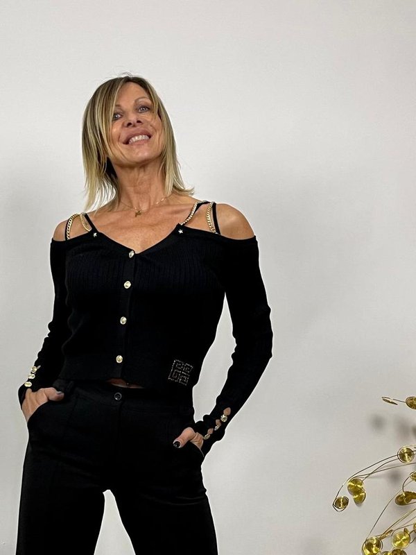 Crop top nerospalla nuda con catene e bottoni dorati